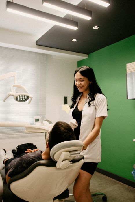 Zubní implantáty fotka